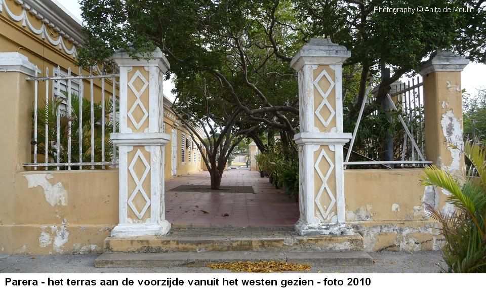10. Parera terras aan de voorzijde vanuit het westen 2010